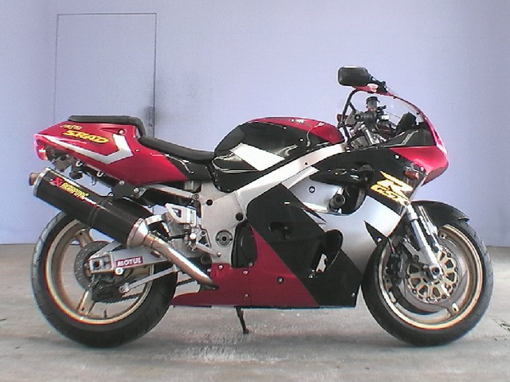 Купить мотоцикл Suzuki GSX-R750 1998 фото 2